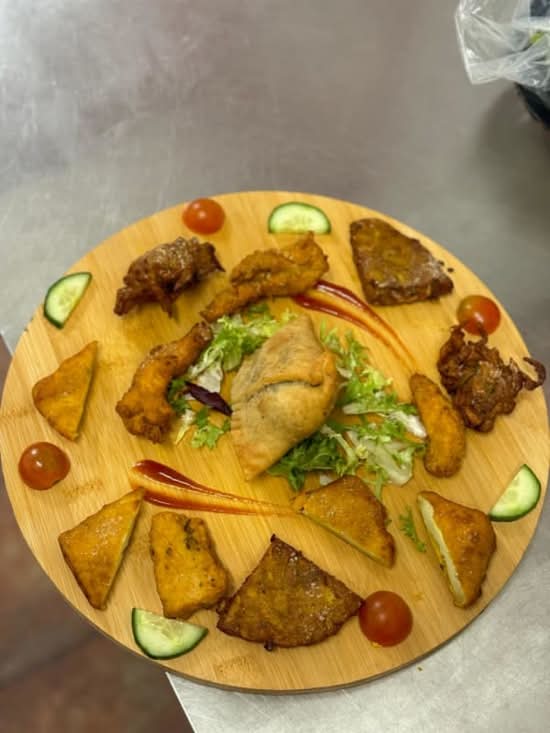 NAMASTE MIX PLATTER PAKORA