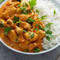 POLLO KORMA CON ARROZ